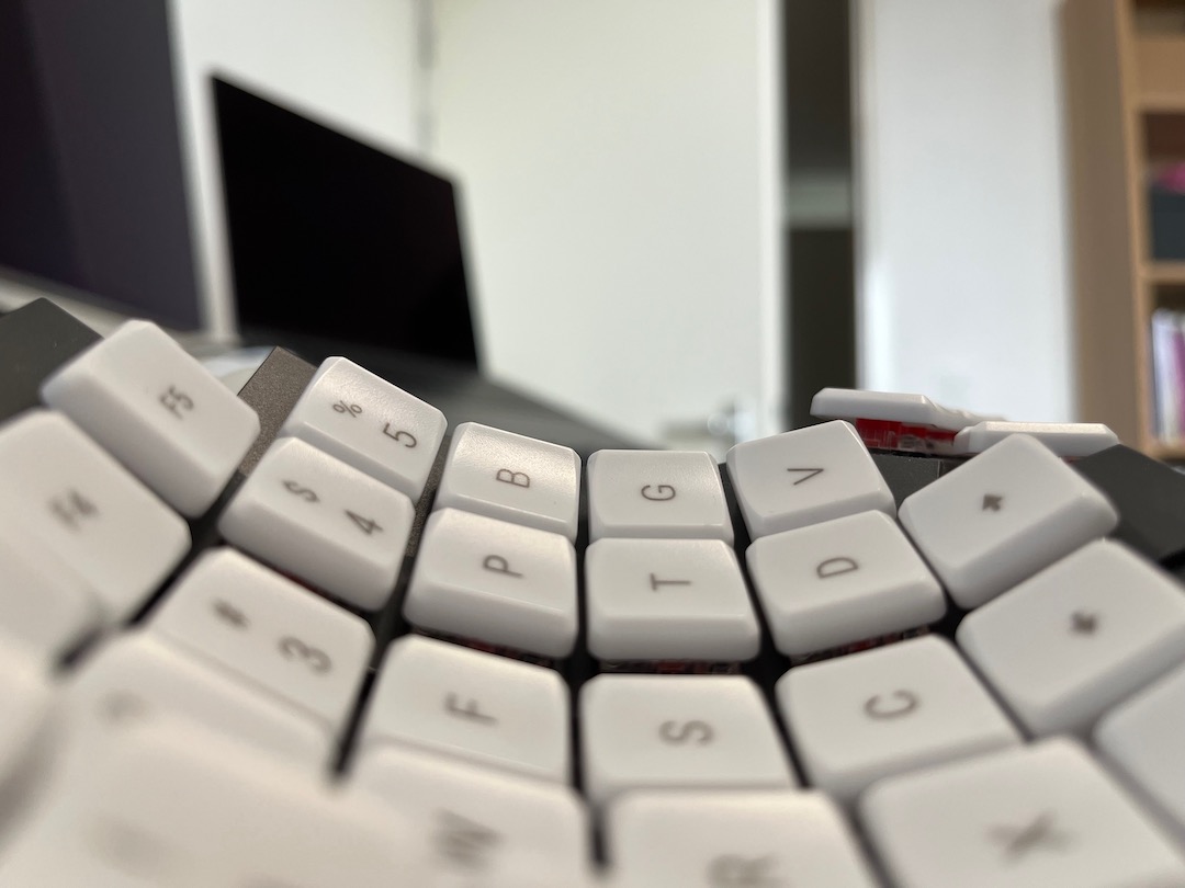 Glove80 index columns