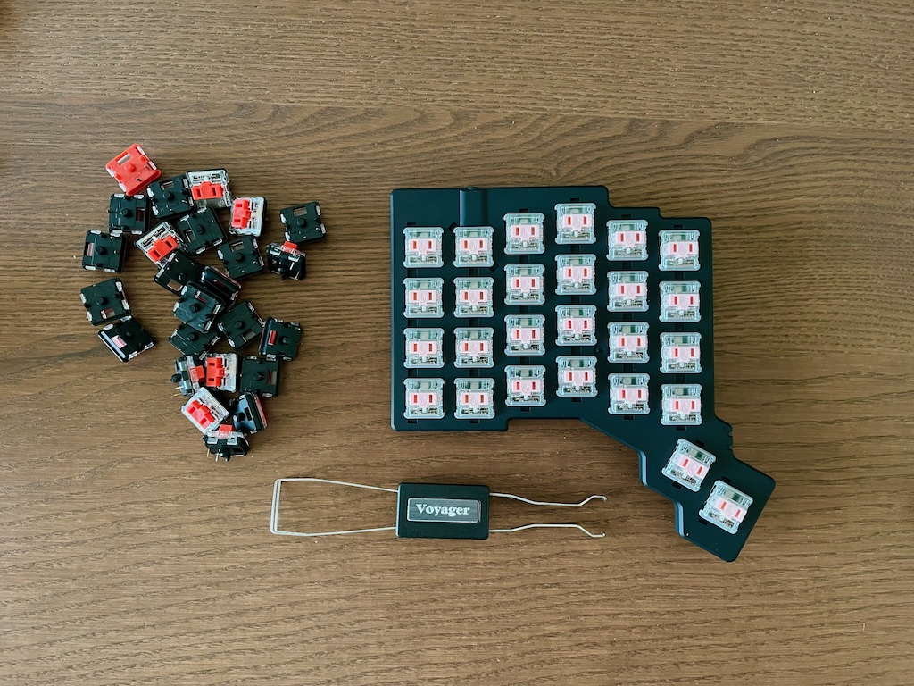 Voyager hotswapped with Choc Pinks