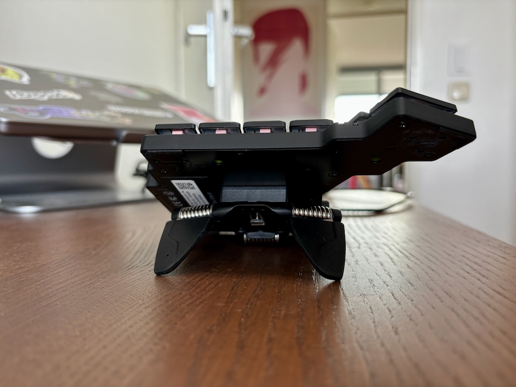 Voyager with Manfrotto Pocket Tripod (side)