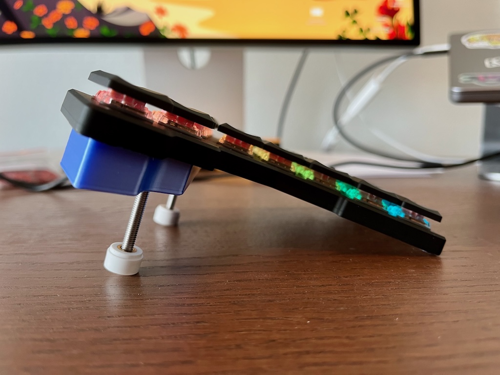 Voyager with a tenting bar